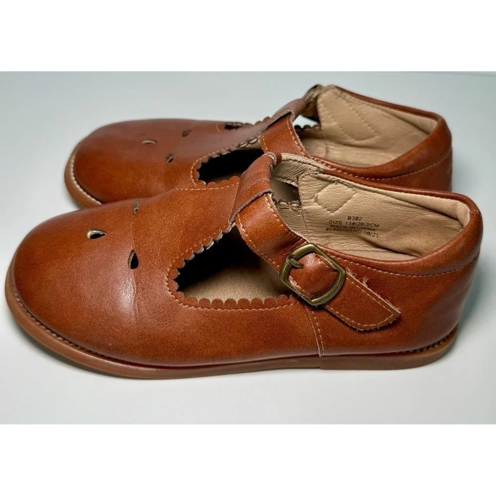 Felix & Flora Kids Brown Leather Mary Jane Flats Size 13 Scalloped Cutout